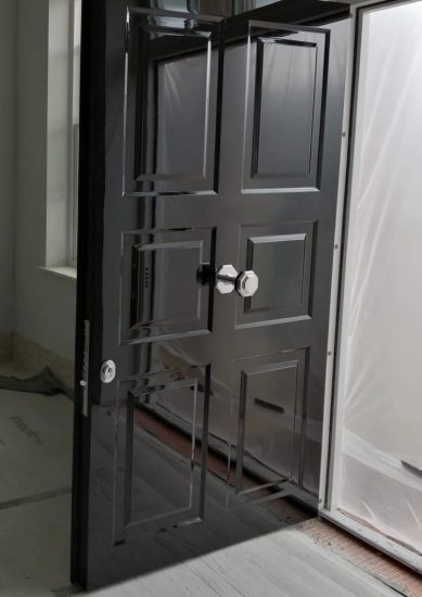 Fort Security Front Door With 100� Gloss Black Finish And Silver Door Opener